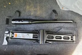564.fd1o15 Ford Jack Fits 2015 Taurus 2043788