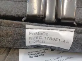 564.fd8u23 Ford Jack With Tool Kit For 2023 Maverick 2847788