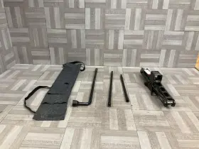 Ag-1000897102 Ford 2021 F150 Jack And Tools Oem