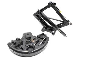 Ford Bb53-17080-aa 2011-2015 Explorer Emergency Floor Jack Wrench Tool Kit With Form Oem