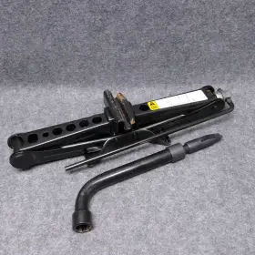 Bcp9-17035-ab Ford 2012-2018 Focus Sedan Spare Tire Scissor Jack With Lug Wrench Iron Oem 78573