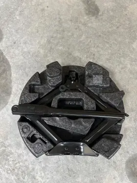 Bcpz17080a Ford 2012 - 2018 Focus Jack And Tool Kit Complete As Pictured Oem