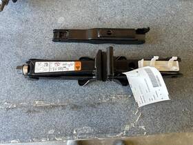 Ford Estc-17a078-aa 2015 Fusion Jack And Toolkit Black Id