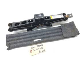 Ford Jb3c-17a078-cb 2021-2024 Bronco Emergency Spare Tire Lift Jack Tool Set With Case Oem