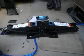 564.fd8508 Ford Truck Jack Fits 2008 F150 1958976