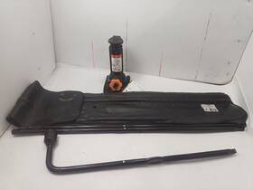 Ford Truck 564.fd8m04 2024 F250 Super Duty Jack And Spare Tire Tools 12762260