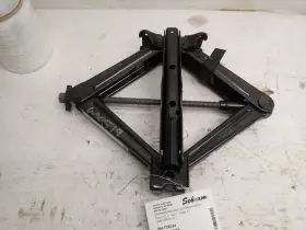 564.fd8s24 Ford Truck 2024 Bronco Sport Jack 3026874