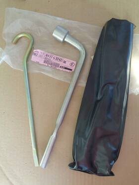 General Motors 91173242 1989-1992 Chevy Metro Geo Sprint Tire Jack Wrench Kit New Oem Nos Gm