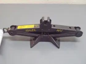 564.gf1b96 General Motors - Foreign Jack Assembly Fits 1996 Geo Metro 63976