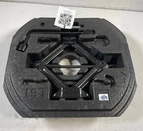 Genesis 09149-ar200 22-25 Gv70 Rear Spare Tire Jack Lift Tool Set With Foam Storage #107606