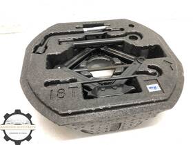 Genesis 09149ar000 2022-2025 Gv70 Rear Trunk Spare Tire Jack Lift Tool Set With Foam Storage