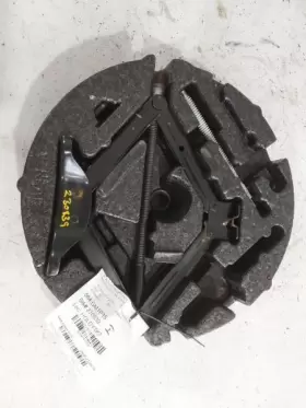 13581762 Gm 2014-2020 Chevy Impala Scissor Jack Kit With Tools Set Assembly Oem