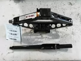 39064619 Gm 2016-2019 Chevy Cruze Scissor Jack Kit With Tools 16 17 18 19 Oem
