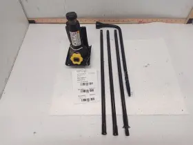 564.gm9x13 Gm Bottle Jack With Tools From 2013 Gmc Sierra 1500 11326968