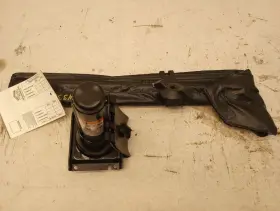 564.gm9224 Gmc Jack With Tool Kit For 2024 Sierra 1500 2939045