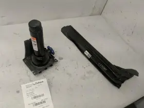 564.gm9323 Gmc Jack With Tool Kit For 2023 Yukon 2830245
