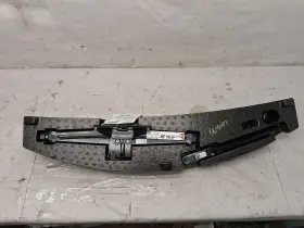 564.gm9a26 Gmc Jack With Tool Kit For 2026 Acadia 3116735