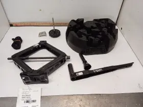 564.gm9h26 Gmc 2026 Terrain Jack And Spare Tire Tools 12630313 564.gm9h26 Gmc 2026 Terrain Jack And Spare Tire Tools 12630313
