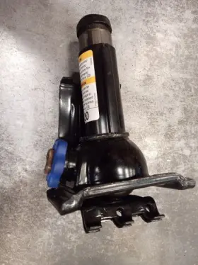 564.gm9m03 Gmc Truck Bottle Jack With Tools From 2003 Sierra 1500 8597743