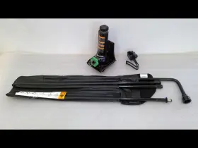 564.gm9n17 Gmc Truck Jack And Tools Factory Kit Fits Sierra250 2017 416184