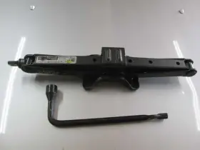 564.ho1605 Honda Pilot 2005 Jack 344086