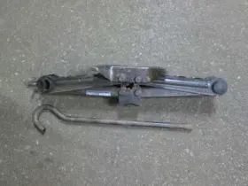 564.ho1c01 Honda Jack And Tool Kit Fits 01 Civic 342632