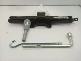 564.ho1l23 Honda 2023 Hr-v Emergency Spare Tire Jack Tools Kit Set 11779542