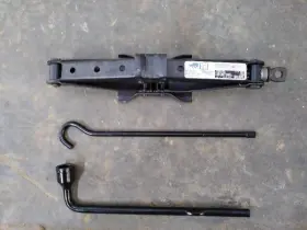 564.ho1o10 Honda 05 06 07 08 09 10 Odyssey Jack And Tools Emergency Kit