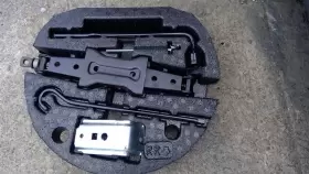 564.ho1p12 Honda Odyssey 2012 Jack