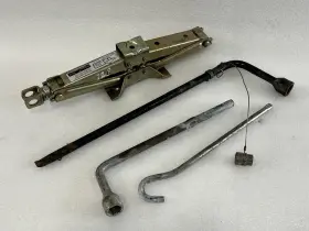 695.ho1j94 Honda 1994 1995 1996 1997 Accord Spare Tire Jack And Tools 4 Pieces