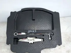 84550-t5r-a01 Honda 2015-2020 Fit 3 Tools Scissor Jack With Foam Holder 84550-t5r-a01 Honda 2015-2020 Fit 3 Tools Scissor Jack With Foam Holder