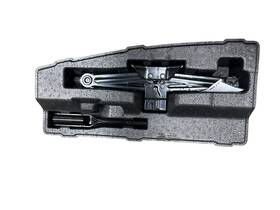 Hyundai 09100-r6200 2024-2025 Santa Fe Emergency Roadside Jack Tool Kit With Foam Insert Oem