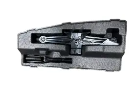09100-r6200 Hyundai 2024-2025 Santa Fe Emergency Roadside Jack Tool Kit With Foam Insert Oem