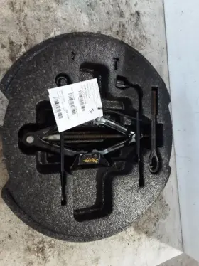 091103m000 Hyundai 2008-2014 Genesis Scissor Jack With Tools Kit Set Assembly Oem