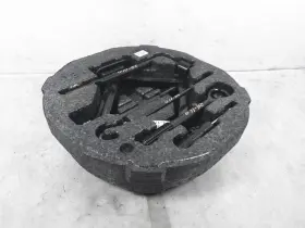 09149-j3000 Hyundai 2019-2021 Veloster Spare Tire Scissor Jack With Tools And Storage Foam