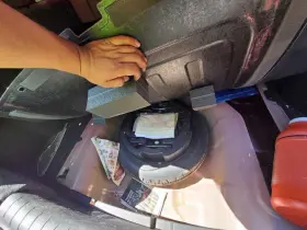 564.hy1n19 Hyundai Accent 2019 Jack 421072