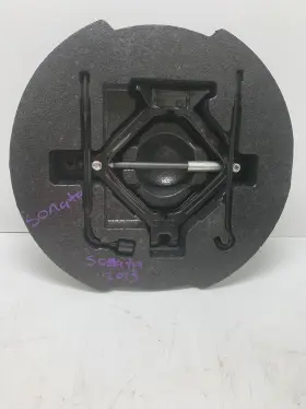 564.hy1p13 Hyundai 2011 2012 2013 2014 Sonata Jack Assembly With Insert B2-10/191614 Oem