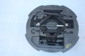 564.hy1s19 Hyundai 2017 2018 2019 2020 Elantra Spare Tire Jack And Tools