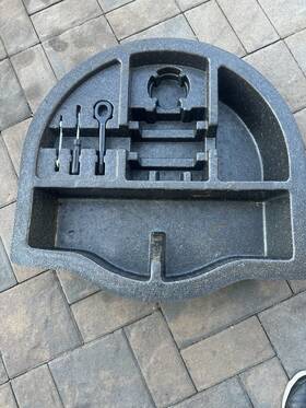 Hyundai 62401-3x000 2012-2017 Veloster 1.6l Trunk Spare Tire Foam Insert Holder Oem