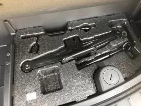 695.hy1418 Hyundai 2018 Santa Fe Emergency Roadside Tools Toolkit Jack Lugwrench