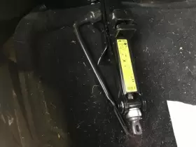 823638emergency Hyundai 695.hy1g15 Genesis 2015 Tools Roadside Toolkit Jack And Lugwrench