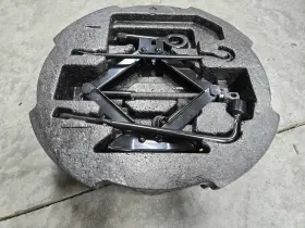 9110a5000 Hyundai 2013 - 2017 Elantra Jack And Tool Kit Complete As Pictured