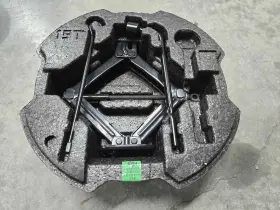 9110f2000 Hyundai 2017 - 2024 Elantra Jack And Tool Kit Complete As Pictured