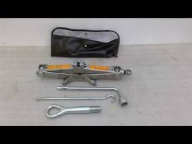 Infiniti 564.in1q15 Jack And Tools Factory Kit Fits Q70 2015 398803