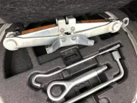 695.in1m14 Infiniti 2014 Q50 Emergency Roadside Tools Toolkit Jack Lugwrench