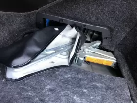 695.in1q11 Infiniti 2011 M37 Emergency Roadside Tools Toolkit Jack Lugwrench