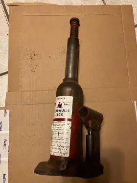 69426hcx International Harvester 5 Ton Red Ih Car Truck Bottle Hydraulic Jack