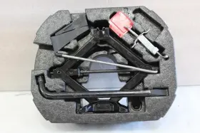 564.ja1p13 Jaguar 2009 2010 2011 2012 2013 2014 2015 Xf Spare Tire Jack And Tools