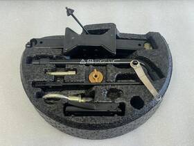 Jaguar 695.ja1v03 2003 2004 2005 2006 Xk8 Xkr Spare Tire Jack And Tools