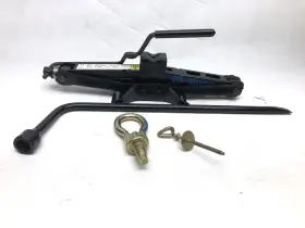 C2p16887 Jaguar 2000 - 2008 S-type Emergency Spare Tire Jack With Lug Wrench Oem
